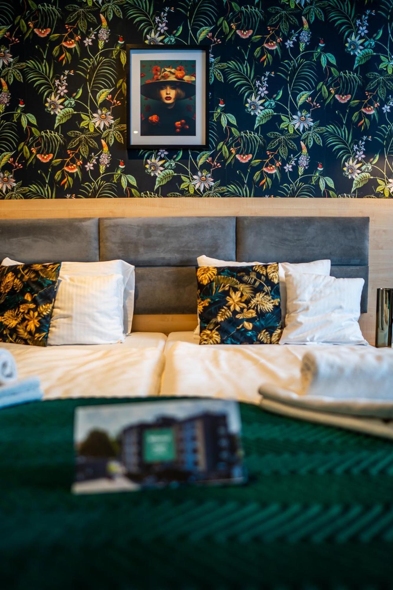 Seven Hotel Bytom - Katowice Esterno foto